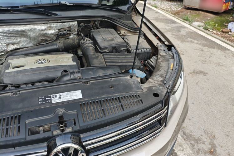 Used Volkswagen Tiguan 2013 1.8TSI Automatic All-Wheel-Drive Comfort Edition Engine Bay Left