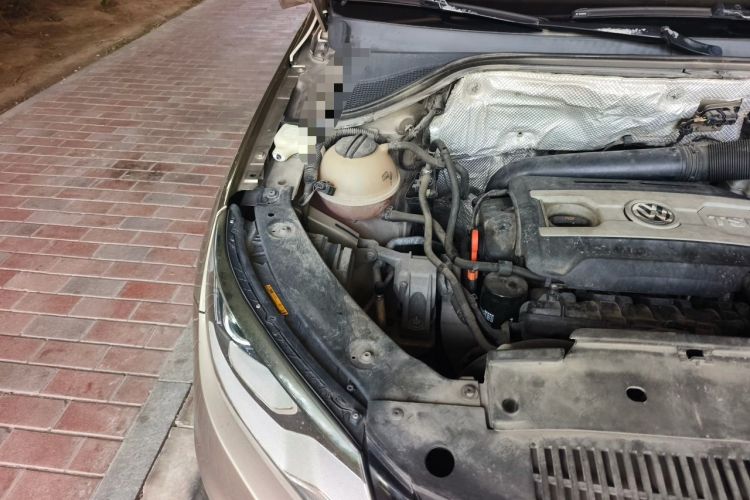 Used Volkswagen Tiguan 2013 1.8TSI Automatic Two-Wheel Drive Luxury Model Engine Bay Right