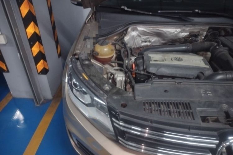 Used Volkswagen Tiguan 2013 1.8TSI Automatic Two-Wheel Drive Luxury Model Engine Bay Right
