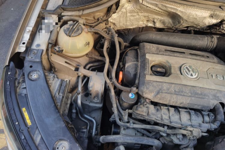 Used Volkswagen Tiguan 2013 1.8TSI Automatic Two-Wheel Drive Luxury Model Engine Bay Right