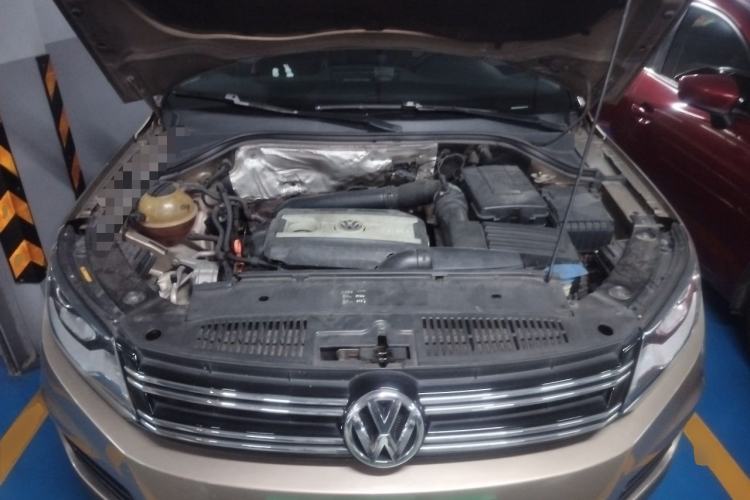 Used Volkswagen Tiguan 2013 1.8TSI Automatic Two-Wheel Drive Luxury Model Engine Bay