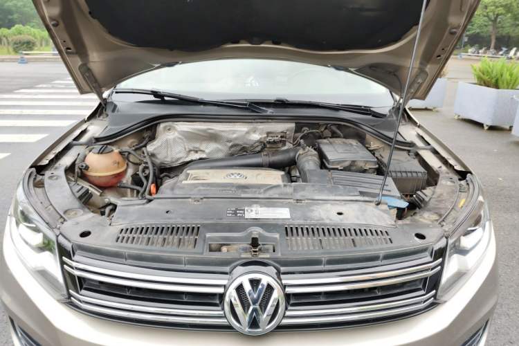 Used Volkswagen Tiguan 2013 1.8 TSI Automatic Two-Wheel Drive Comfort Edition Engine Bay