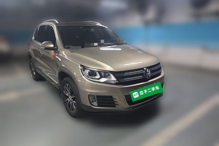 Used Volkswagen Tiguan 2013 1.8TSI Automatic Two-Wheel Drive Luxury Model Front Right 45 Deg