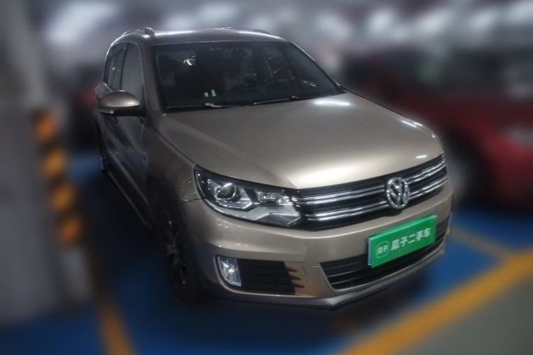 Used Volkswagen Tiguan 2013 1.8TSI Automatic Two-Wheel Drive Luxury Model Front Right 45 Deg
