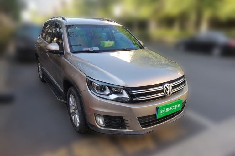 Used Volkswagen Tiguan 2013 1.8TSI Automatic Two-Wheel Drive Luxury Model Front Right 45 Deg