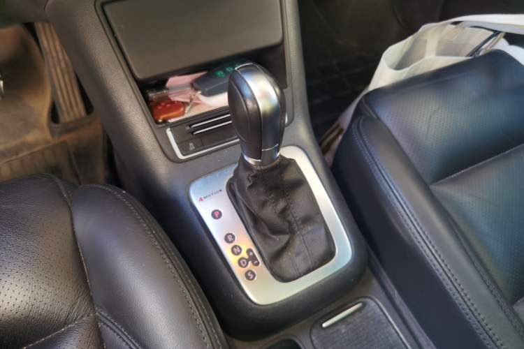 Used Volkswagen Tiguan 2013 1.8 TSI Automatic All-Wheel Drive Luxury Model Gear Lever