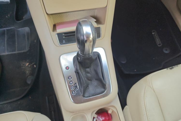 Used Volkswagen Tiguan 2013 1.8 TSI Automatic Two-Wheel Drive Comfort Edition Gear Lever