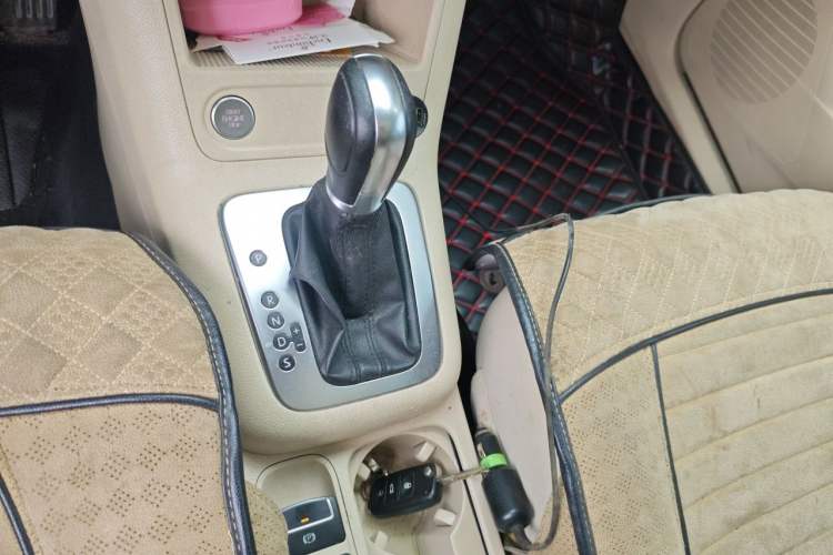 Used Volkswagen Tiguan 2013 1.8TSI Automatic Two-Wheel Drive Luxury Model Gear Lever