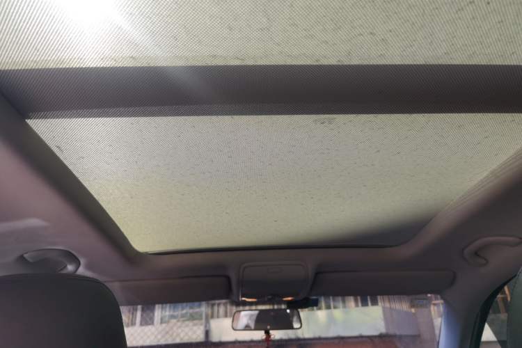 Used Volkswagen Tiguan 2013 1.8 TSI Automatic All-Wheel Drive Luxury Model Headliner