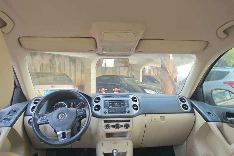 Used Volkswagen Tiguan 2013 1.8 TSI Automatic Two-Wheel Drive Comfort Edition Headliner