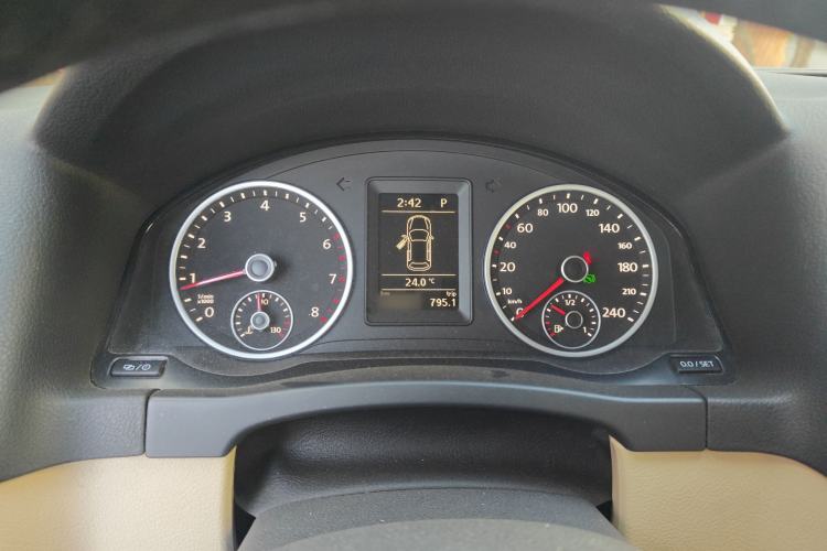 Used Volkswagen Tiguan 2013 1.8 TSI Automatic Two-Wheel Drive Comfort Edition Instrument Cluster