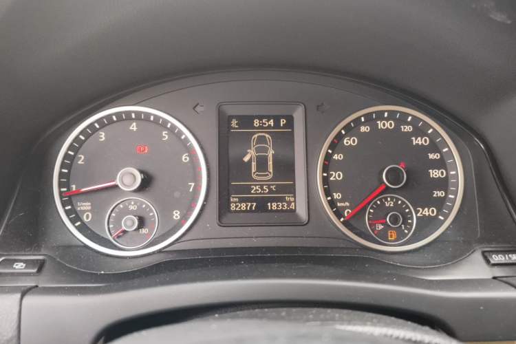 Used Volkswagen Tiguan 2013 2.0 TSI Automatic All-Wheel-Drive Flagship Edition Instrument Cluster
