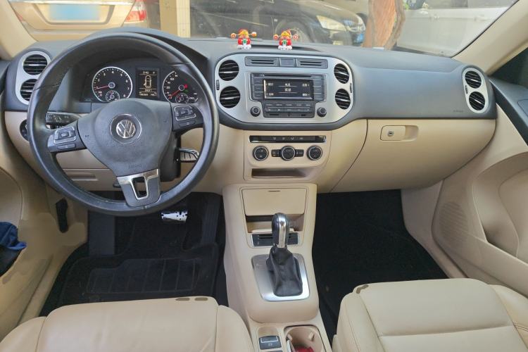 Used Volkswagen Tiguan 2013 1.8 TSI Automatic Two-Wheel Drive Comfort Edition Interior 2