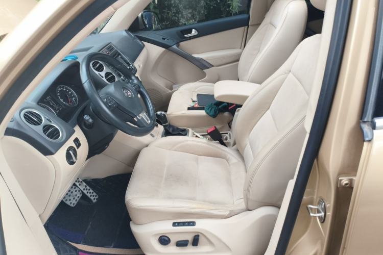 Used Volkswagen Tiguan 2013 2.0 TSI Automatic All-Wheel-Drive Flagship Edition Left Front Seat