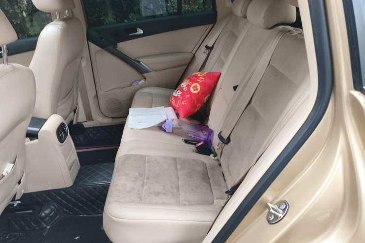 Used Volkswagen Tiguan 2013 2.0 TSI Automatic All-Wheel-Drive Flagship Edition Left Rear Seat