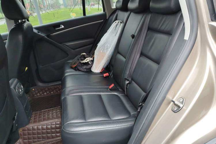 Used Volkswagen Tiguan 2013 1.8 TSI Automatic Two-Wheel Drive Comfort Edition Left Rear Seat