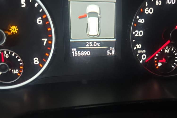 Used Volkswagen Tiguan 2013 1.8TSI Automatic Two-Wheel Drive Luxury Model Odometer Close Up