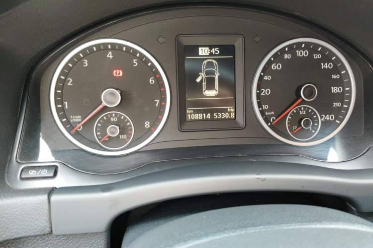 Used Volkswagen Tiguan 2013 1.8 TSI Automatic Two-Wheel Drive Comfort Edition Odometer Close Up