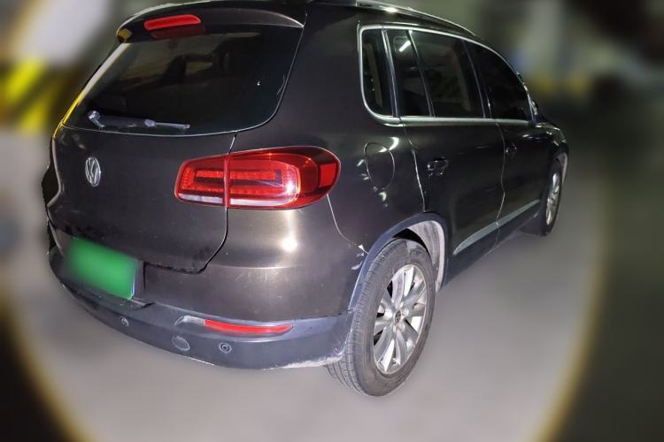 Used Volkswagen Tiguan 2013 1.8 TSI Automatic All-Wheel Drive Luxury Model Rear Right 45 Deg
