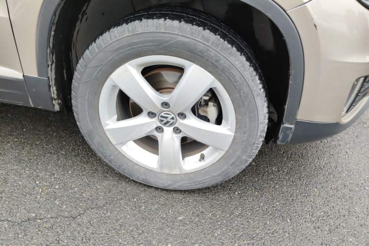 Used Volkswagen Tiguan 2013 1.8 TSI Automatic Two-Wheel Drive Comfort Edition Right Front Wheel Hub