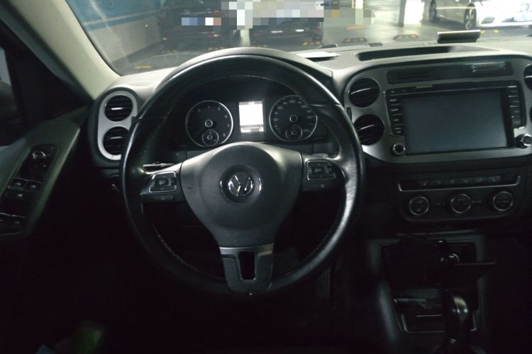 Used Volkswagen Tiguan 2013 1.8TSI Automatic Two-Wheel Drive Luxury Model Steering Wheel