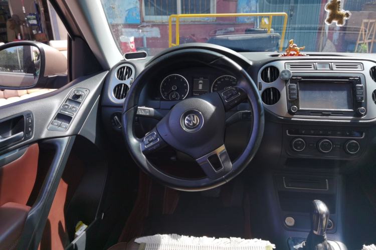 Used Volkswagen Tiguan 2013 1.8TSI Automatic Two-Wheel Drive Luxury Model Steering Wheel