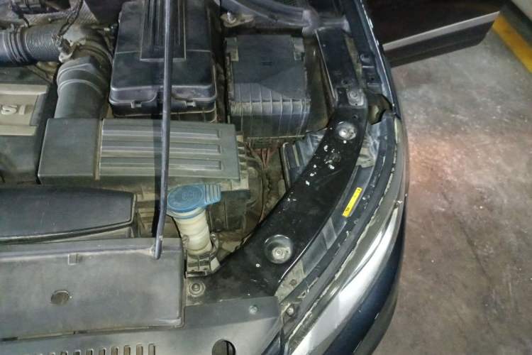 Used Volkswagen Tiguan 2014 1.8TSI Automatic 2WD 30th Anniversary Edition Engine Bay Left