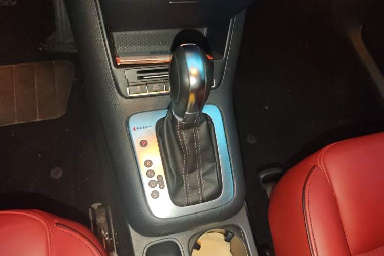 Used Volkswagen Tiguan 2014 2.0 TSI Exclusive Edition Gear Lever