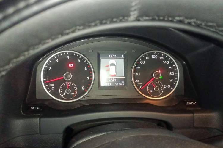 Used Volkswagen Tiguan 2014 1.8TSI Automatic 2WD 30th Anniversary Edition Instrument Cluster