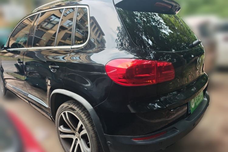 Used Volkswagen Tiguan 2014 2.0 TSI Exclusive Edition Rear Left 45 Deg