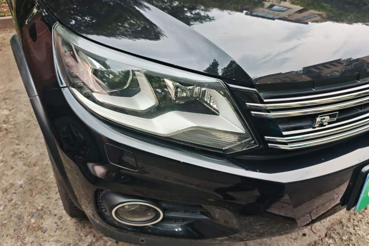 Used Volkswagen Tiguan 2014 2.0 TSI Exclusive Edition Right Front Headlight