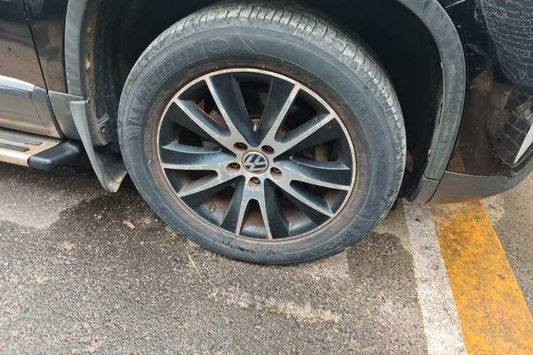 Used Volkswagen Tiguan 2014 1.8TSI Automatic 2WD 30th Anniversary Edition Right Front Wheel Hub