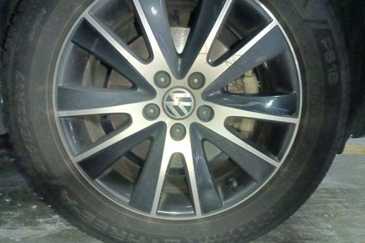 Used Volkswagen Tiguan 2014 1.8TSI Automatic 2WD 30th Anniversary Edition Right Front Wheel Hub