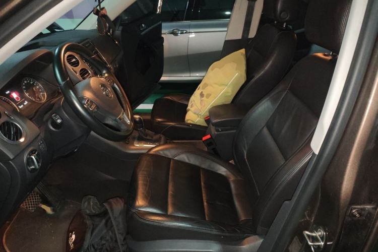 Used Volkswagen Tiguan 2014 2.0 TSI Exclusive Edition Left Front Seat