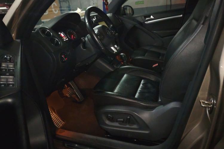 Used Volkswagen Tiguan 2014 2.0 TSI Exclusive Edition Driver Seat