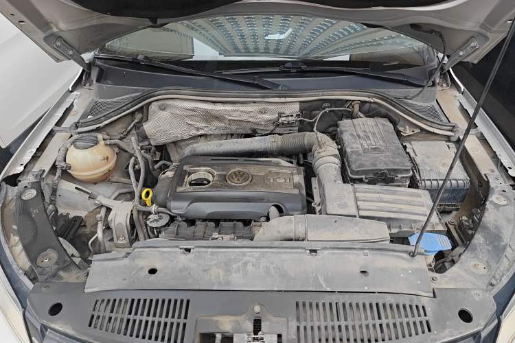Used Volkswagen Tiguan 2014 2.0 TSI Exclusive Edition Engine Bay