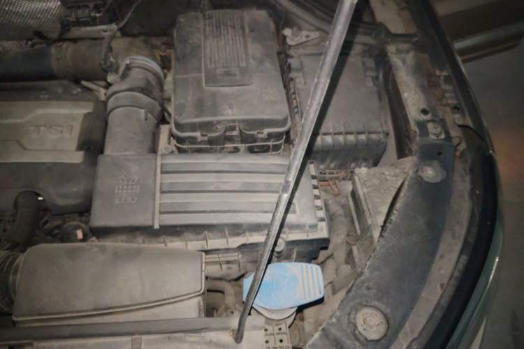 Used Volkswagen Tiguan 2014 2.0 TSI Exclusive Edition Engine Bay Left