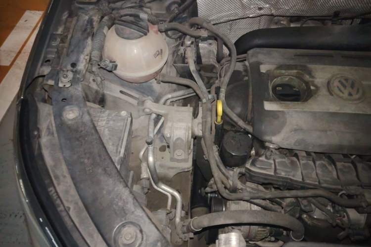 Used Volkswagen Tiguan 2014 2.0 TSI Exclusive Edition Engine Bay Right