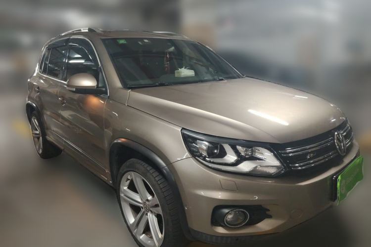 Used Volkswagen Tiguan 2014 2.0 TSI Exclusive Edition Front Right 45 Deg