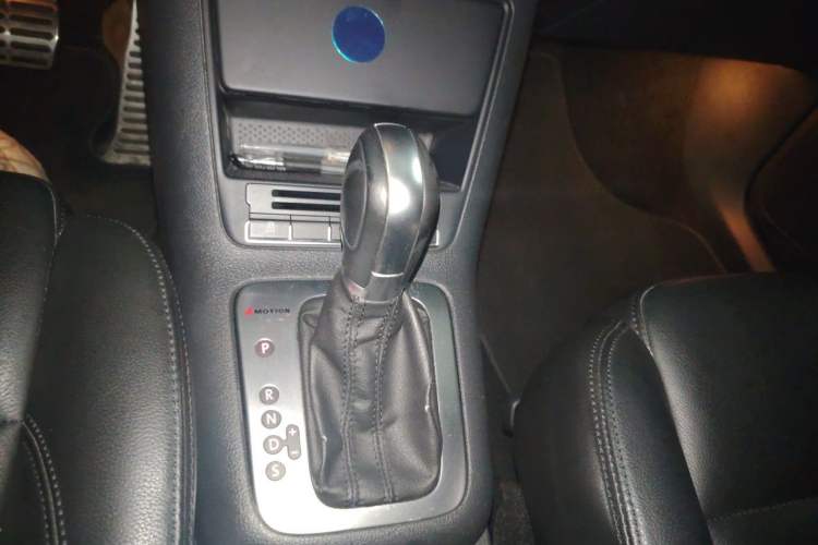 Used Volkswagen Tiguan 2014 2.0 TSI Exclusive Edition Gear Lever