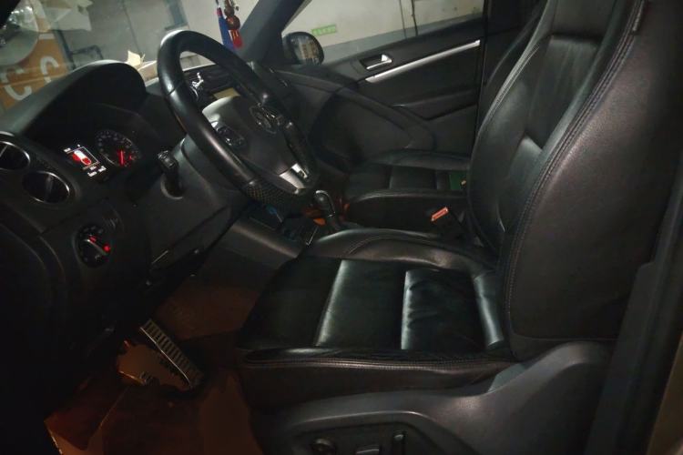 Used Volkswagen Tiguan 2014 2.0 TSI Exclusive Edition Left Front Seat