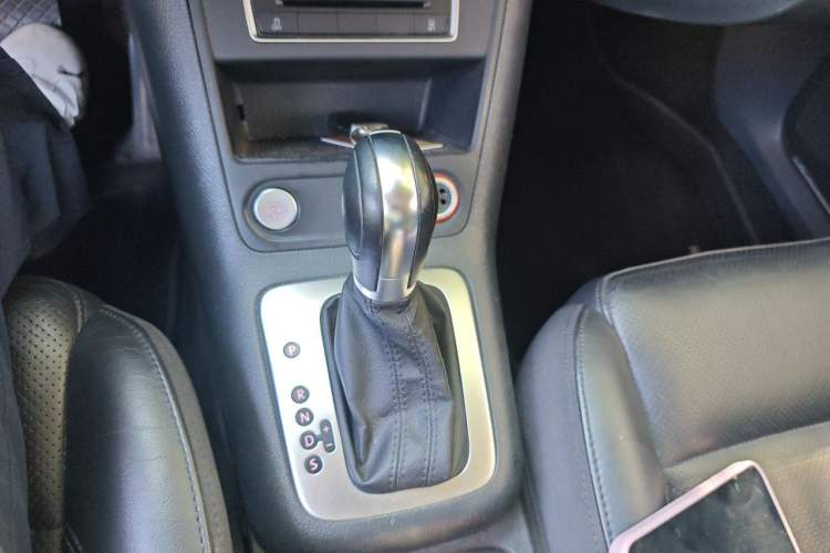 Used Volkswagen Tiguan 2014 1.8TSI Automatic 2WD 30th Anniversary Edition Gear Lever