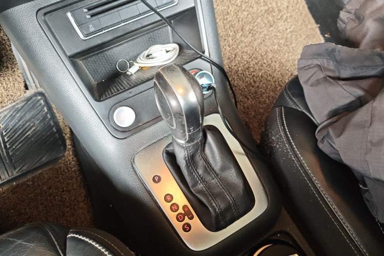 Used Volkswagen Tiguan 2014 1.8TSI Automatic 2WD 30th Anniversary Edition Gear Lever