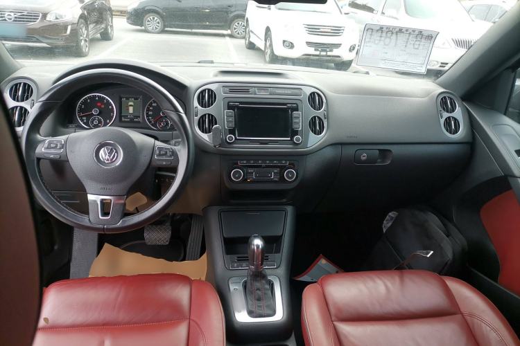 Used Volkswagen Tiguan 2014 2.0 TSI Exclusive Edition Center Console