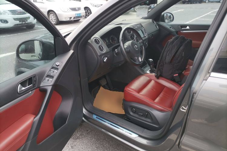 Used Volkswagen Tiguan 2014 2.0 TSI Exclusive Edition Driver Seat