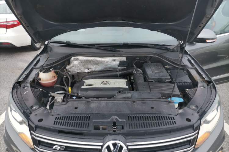Used Volkswagen Tiguan 2014 2.0 TSI Exclusive Edition Engine Bay