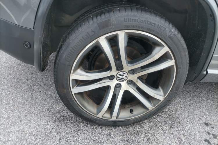 Used Volkswagen Tiguan 2014 2.0 TSI Exclusive Edition Right Rear Wheel Hub