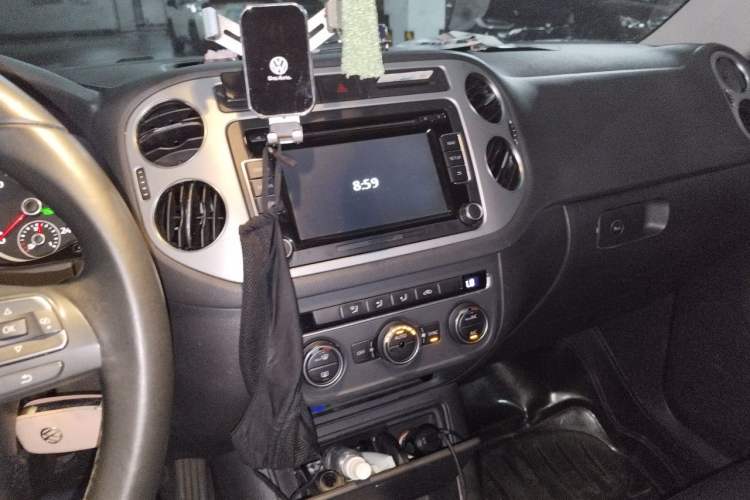Used Volkswagen Tiguan 2014 1.8TSI Automatic 2WD 30th Anniversary Edition Audio And AC Panel