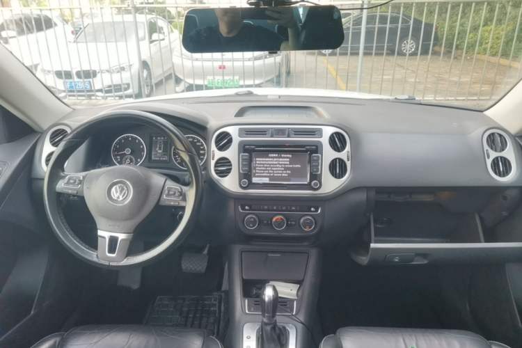 Used Volkswagen Tiguan 2014 1.8TSI Automatic 2WD 30th Anniversary Edition Center Console