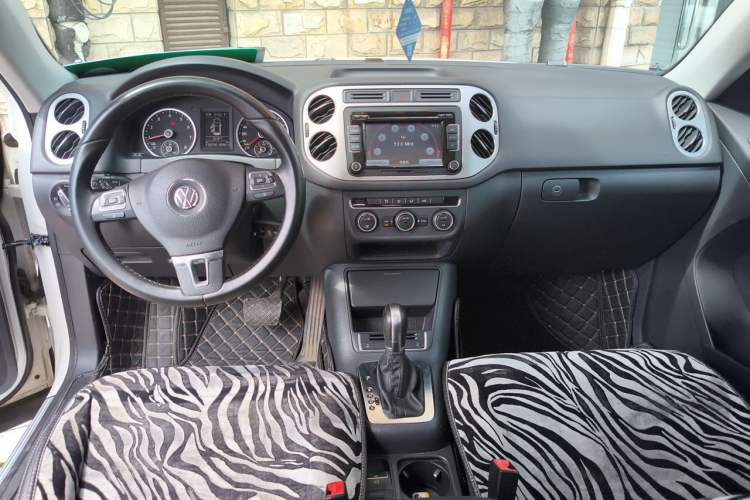 Used Volkswagen Tiguan 2014 1.8TSI Automatic 2WD 30th Anniversary Edition Center Console